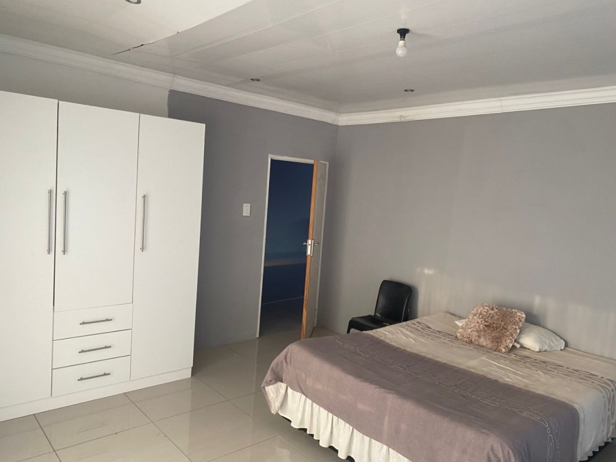 5 Bedroom Property for Sale in Melodie North West